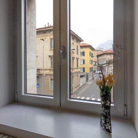 Appartamento Girasole - Affitti Brevi Italia Lecco Bagian luar foto