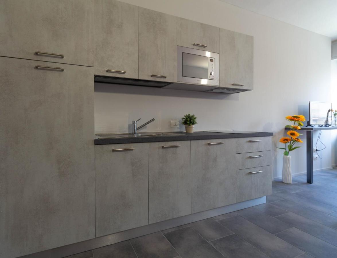 Appartamento Girasole - Affitti Brevi Italia Lecco Bagian luar foto