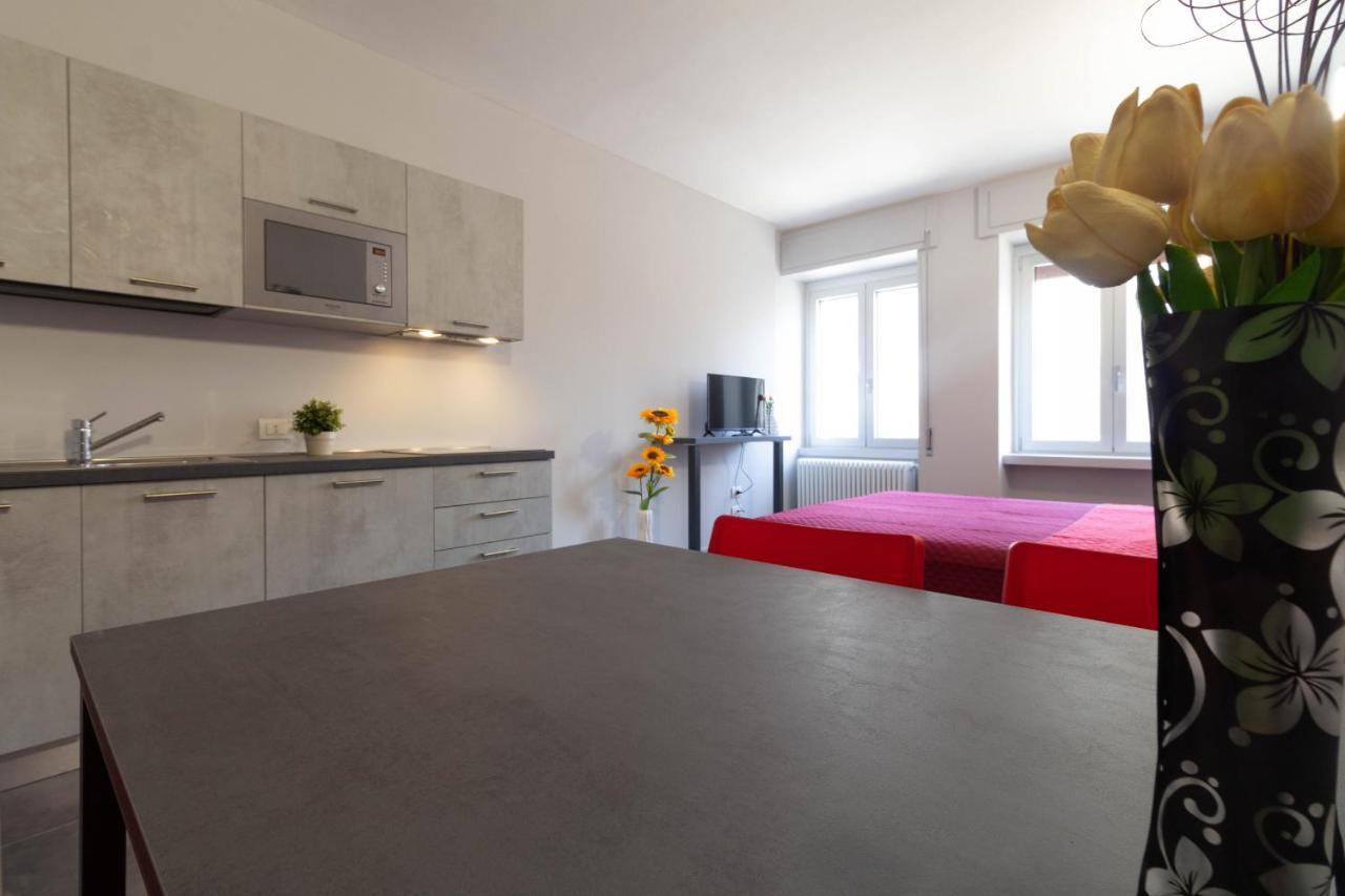 Appartamento Girasole - Affitti Brevi Italia Lecco Bagian luar foto