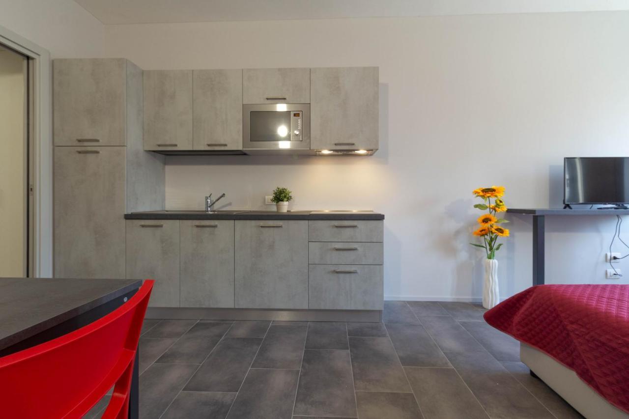 Appartamento Girasole - Affitti Brevi Italia Lecco Bagian luar foto