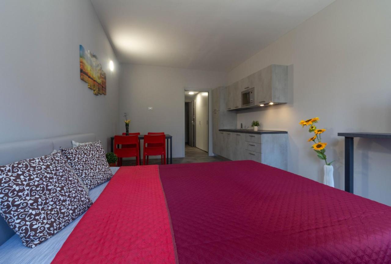 Appartamento Girasole - Affitti Brevi Italia Lecco Bagian luar foto